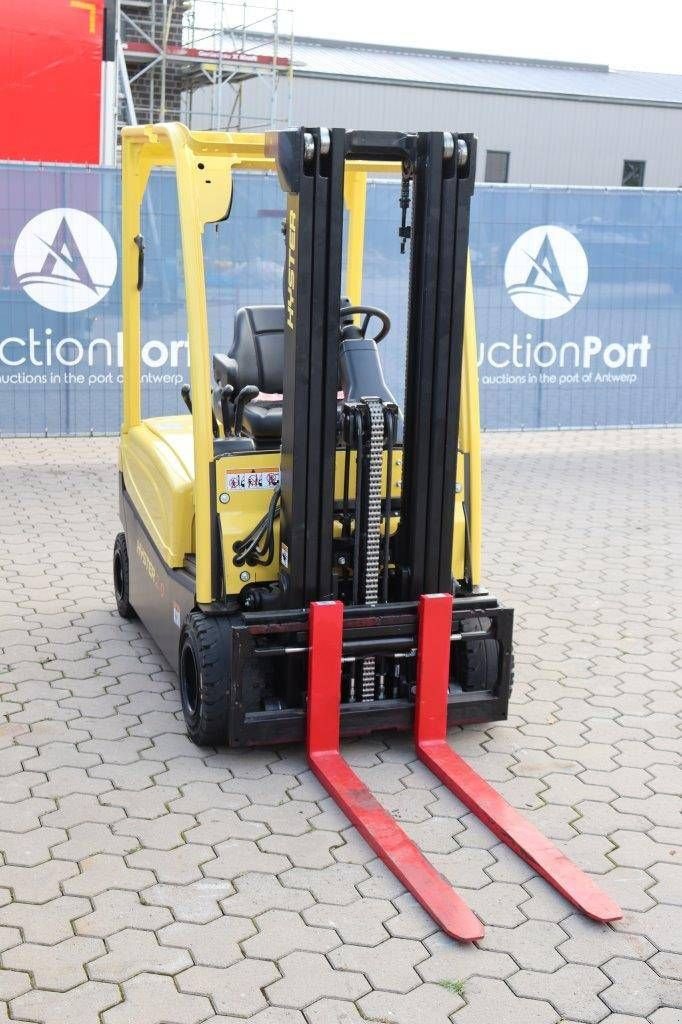 Frontstapler van het type Hyster J2.0XN, Neumaschine in Antwerpen (Foto 9)