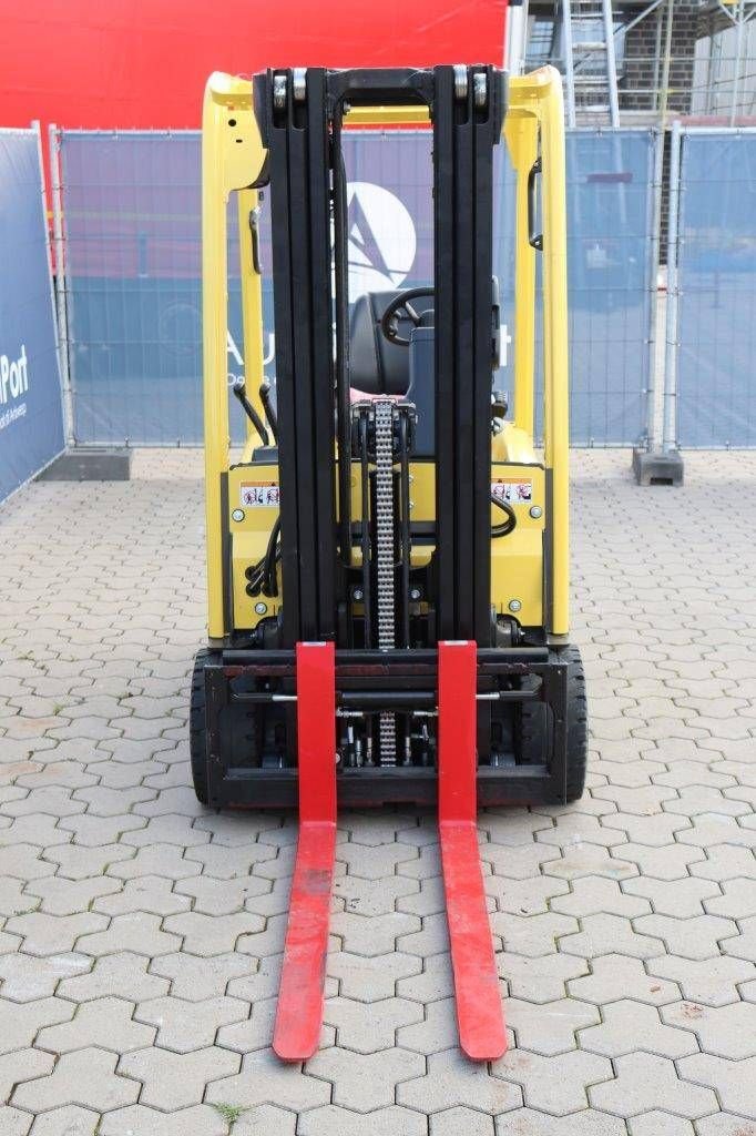 Frontstapler van het type Hyster J2.0XN, Neumaschine in Antwerpen (Foto 10)