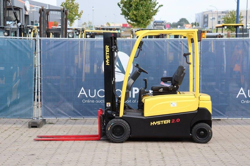 Frontstapler Türe ait Hyster J2.0XN, Neumaschine içinde Antwerpen (resim 2)