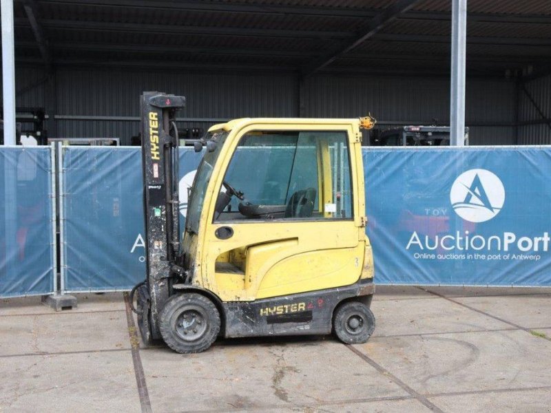 Frontstapler of the type Hyster J2.2XN, Gebrauchtmaschine in Antwerpen (Picture 1)