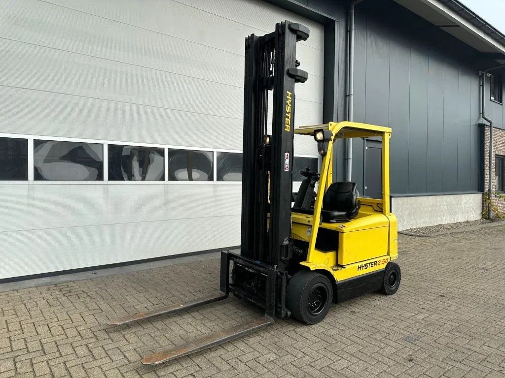 Frontstapler of the type Hyster J2.50XM 2.5 ton Triplex Freelift Sideshift Elektra Heftruck 720, Gebrauchtmaschine in VEEN (Picture 9)