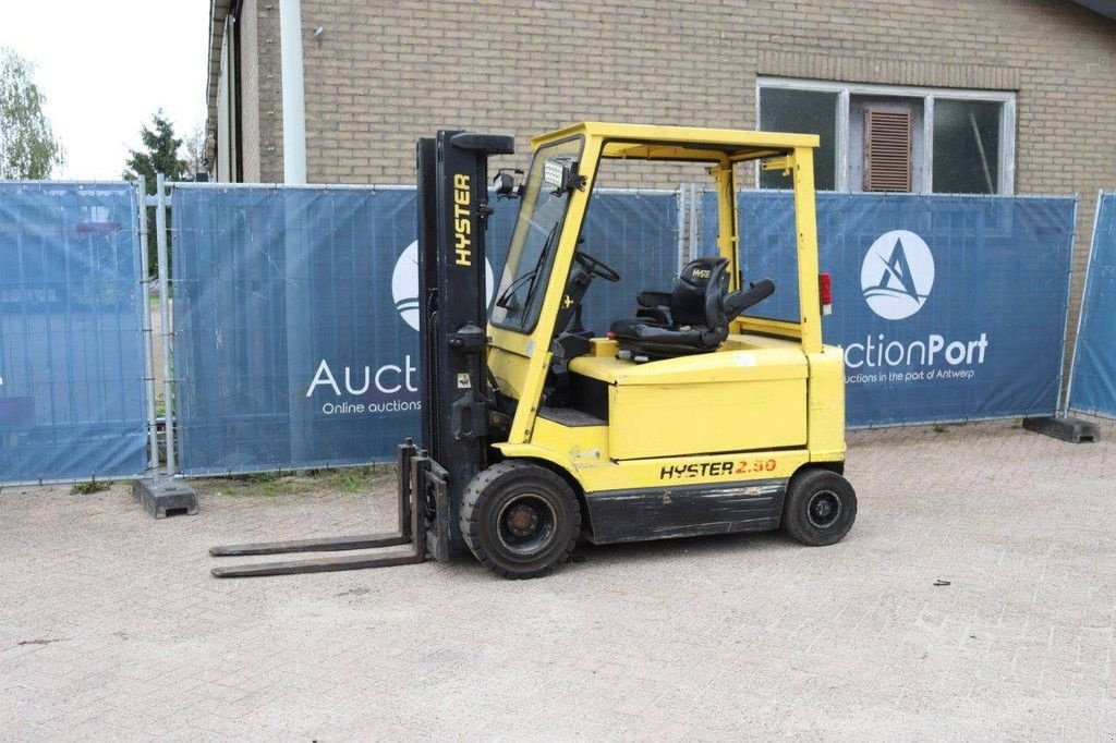 Frontstapler типа Hyster J2.50XM, Gebrauchtmaschine в Antwerpen (Фотография 1)