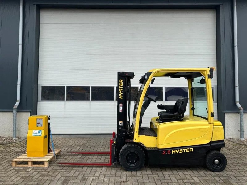 Frontstapler a típus Hyster J2.5XN 2.5 ton Triplex Freelift Sideshift Elektra Heftruck accu, Gebrauchtmaschine ekkor: VEEN (Kép 1)