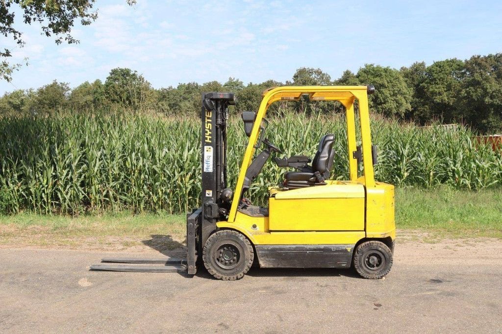 Frontstapler tip Hyster J3.00XM-861, Gebrauchtmaschine in Antwerpen (Poză 2)