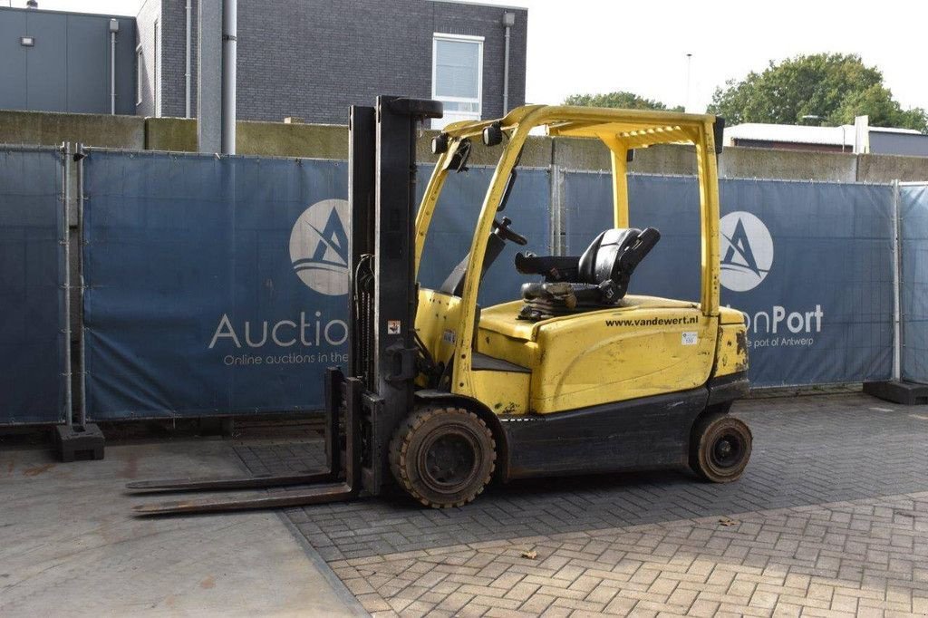 Frontstapler typu Hyster J3.0XN, Gebrauchtmaschine v Antwerpen (Obrázek 1)