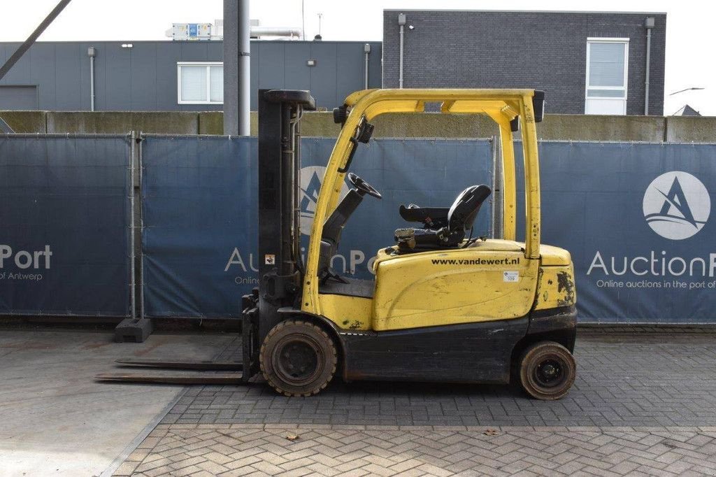 Frontstapler des Typs Hyster J3.0XN, Gebrauchtmaschine in Antwerpen (Bild 2)