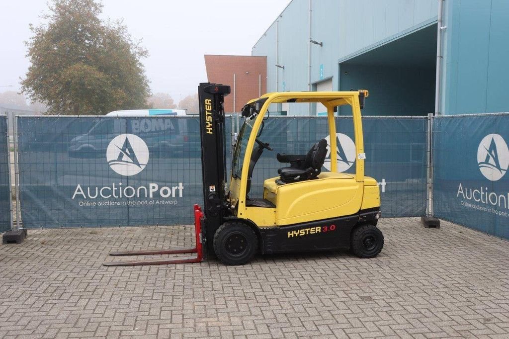 Frontstapler of the type Hyster J3.0XN, Gebrauchtmaschine in Antwerpen (Picture 1)