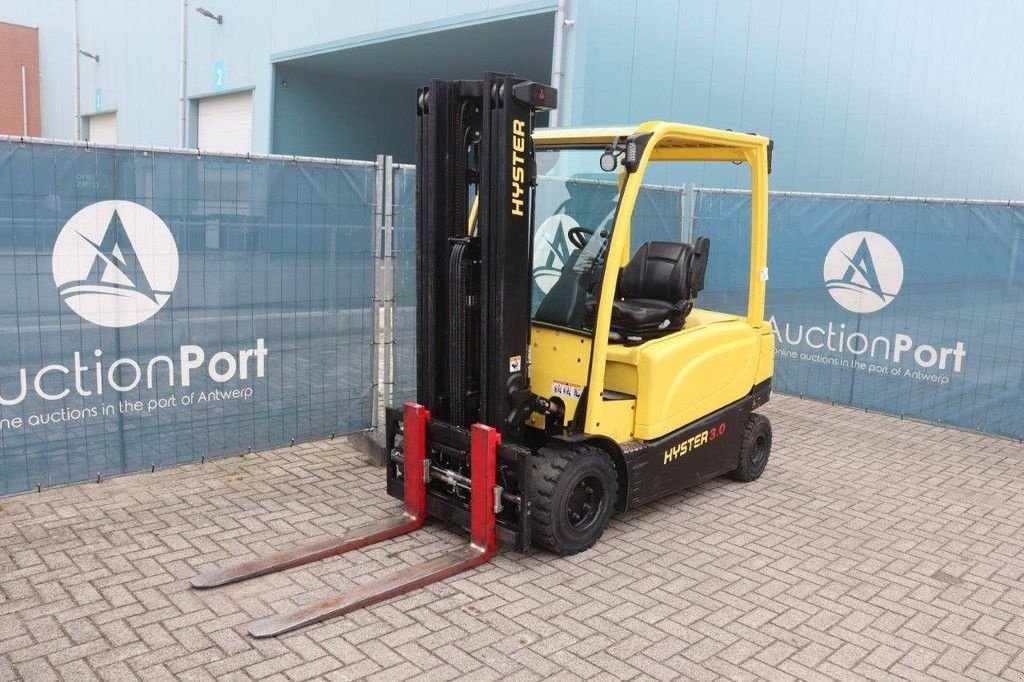 Frontstapler del tipo Hyster J3.0XN, Gebrauchtmaschine In Antwerpen (Immagine 9)