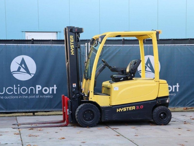 Frontstapler of the type Hyster J3.0XN, Gebrauchtmaschine in Antwerpen (Picture 1)