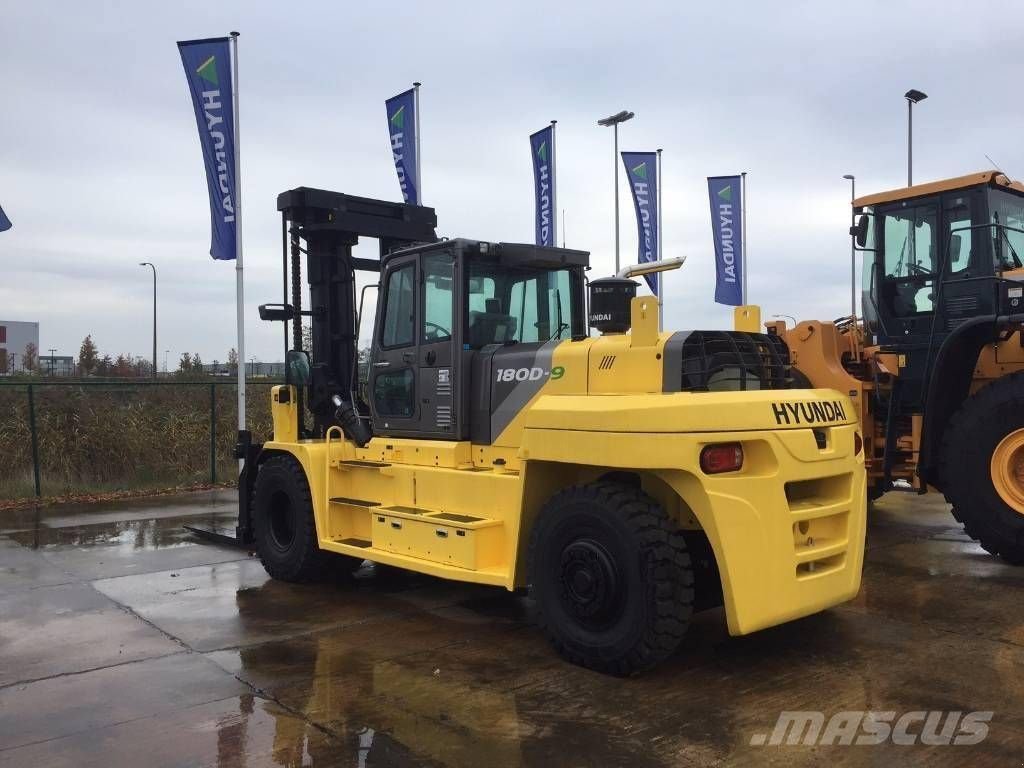 Frontstapler van het type Hyundai 180D-9 18ton diesel heftruck vorkheftruck forklift, Neumaschine in Heijningen (Foto 3)