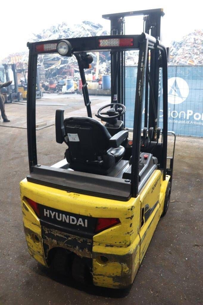 Frontstapler tip Hyundai 20BT-9, Gebrauchtmaschine in Antwerpen (Poză 5)