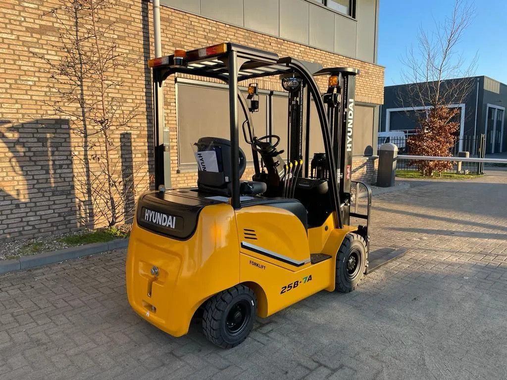 Frontstapler a típus Hyundai 25B-7A 2.5 ton Triplex Freelift Sideshift Elektra Heftruck Nieuw, Neumaschine ekkor: VEEN (Kép 8)