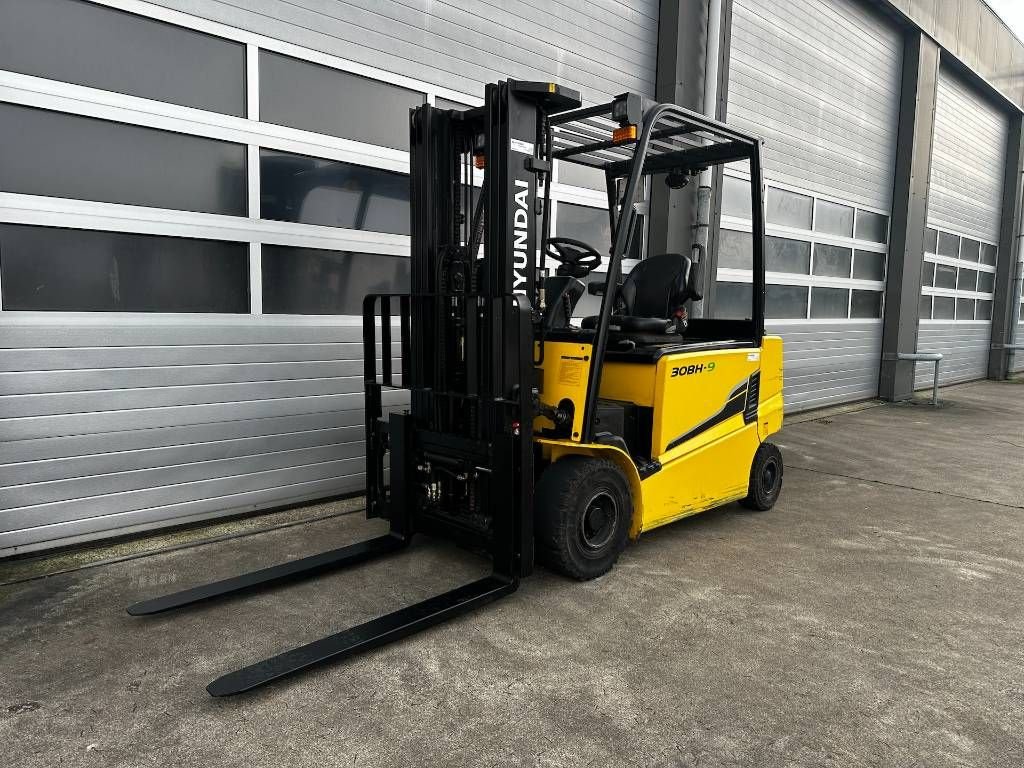 Frontstapler del tipo Hyundai 3 ton elektrische heftruck 3000kg 3-delige triplex, Gebrauchtmaschine en Heijningen (Imagen 2)