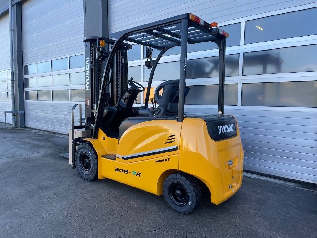 Frontstapler a típus Hyundai 30B-7A elektrische heftruck 3000kg 3ton forklift, Neumaschine ekkor: Heijningen (Kép 1)