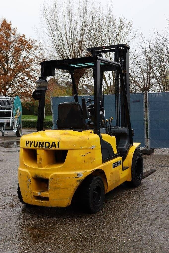 Frontstapler del tipo Hyundai 30D-7E, Gebrauchtmaschine en Antwerpen (Imagen 8)