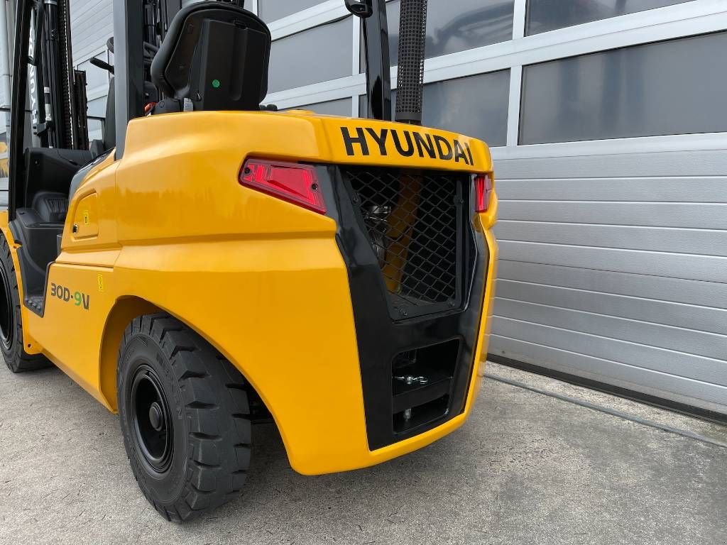 Frontstapler typu Hyundai 30D-9V 3 ton diesel heftruck 3000kg vorkheftruck, Neumaschine w Heijningen (Zdjęcie 8)