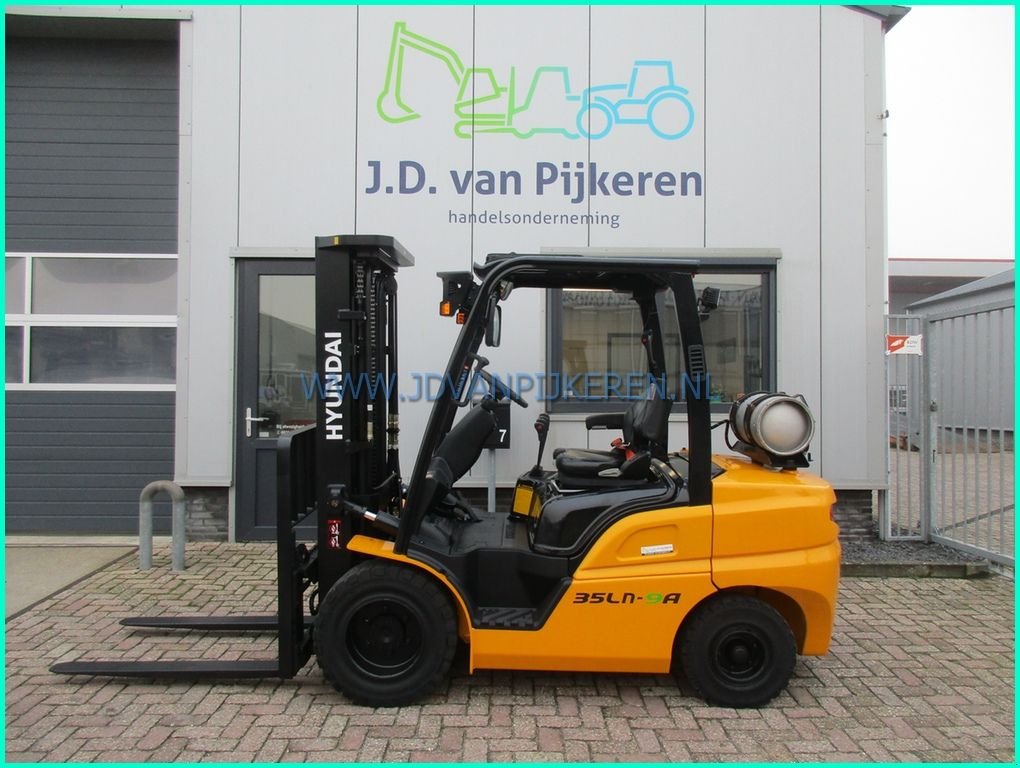 Frontstapler del tipo Hyundai 35LN-9A, Gebrauchtmaschine en IJsselmuiden (Imagen 1)