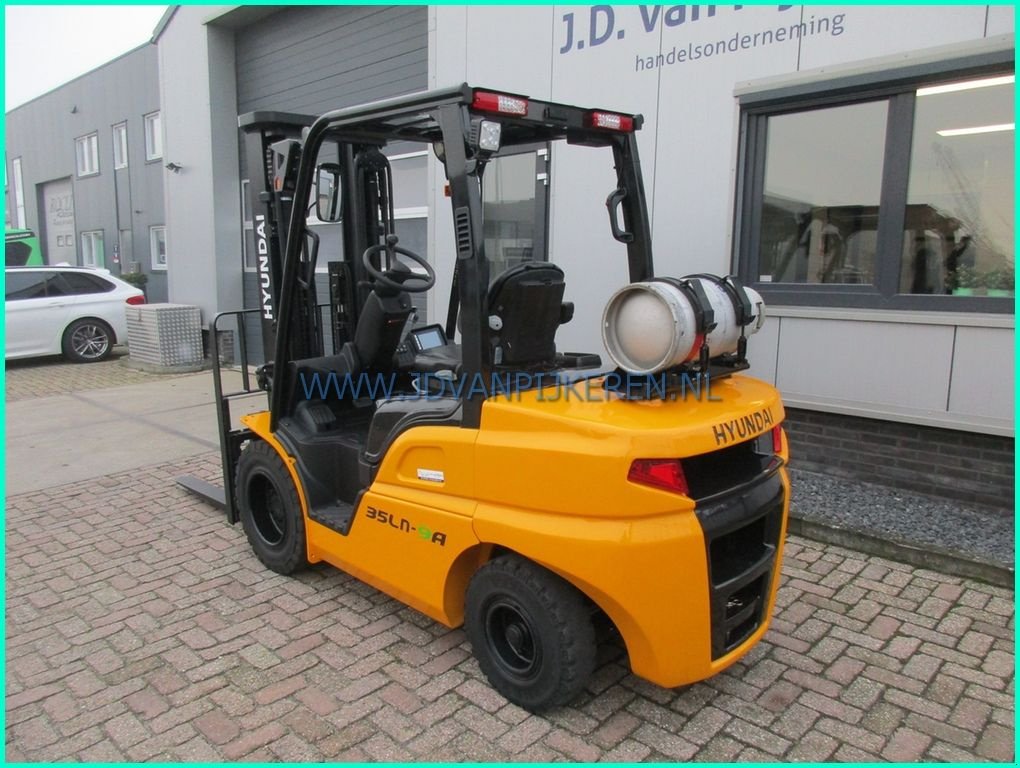 Frontstapler del tipo Hyundai 35LN-9A, Gebrauchtmaschine en IJsselmuiden (Imagen 2)