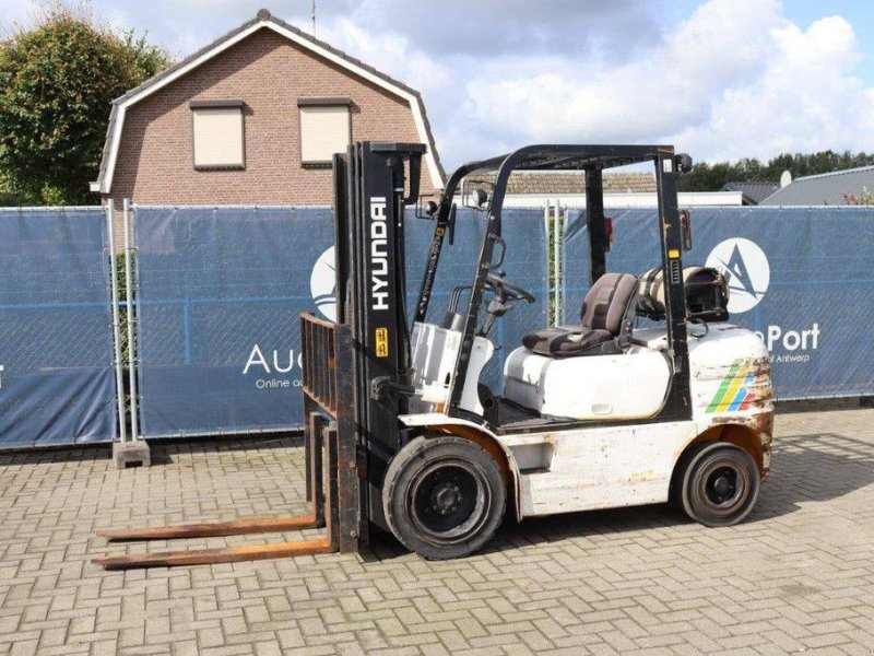 Frontstapler van het type Hyundai HLF30-11, Gebrauchtmaschine in Antwerpen (Foto 1)