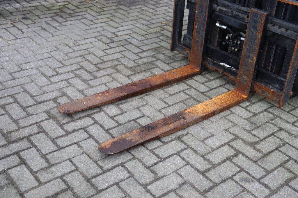 Frontstapler des Typs Hyundai HLF30-11, Gebrauchtmaschine in Antwerpen (Bild 11)