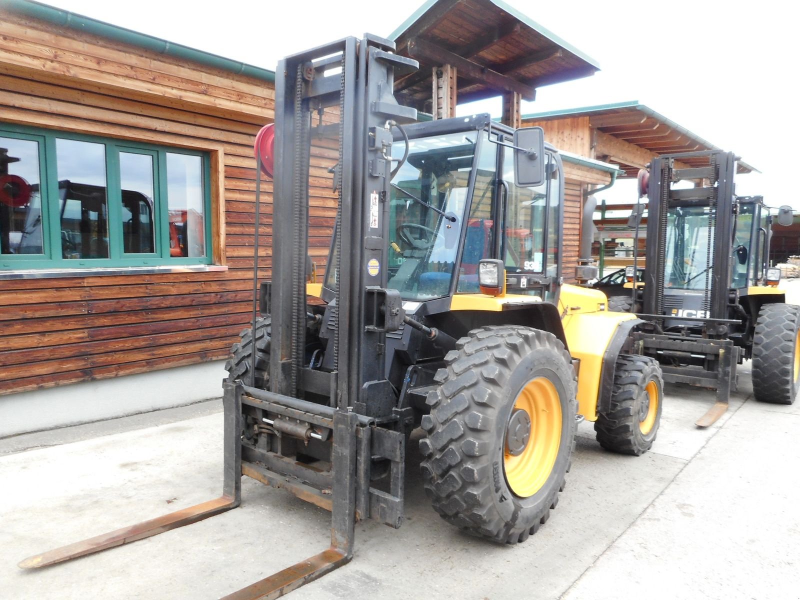 Frontstapler del tipo JCB 930-4 ALLRAD - Triplexmast + Seitenschieber  + K, Gebrauchtmaschine en St. Nikolai ob Draßling (Imagen 2)