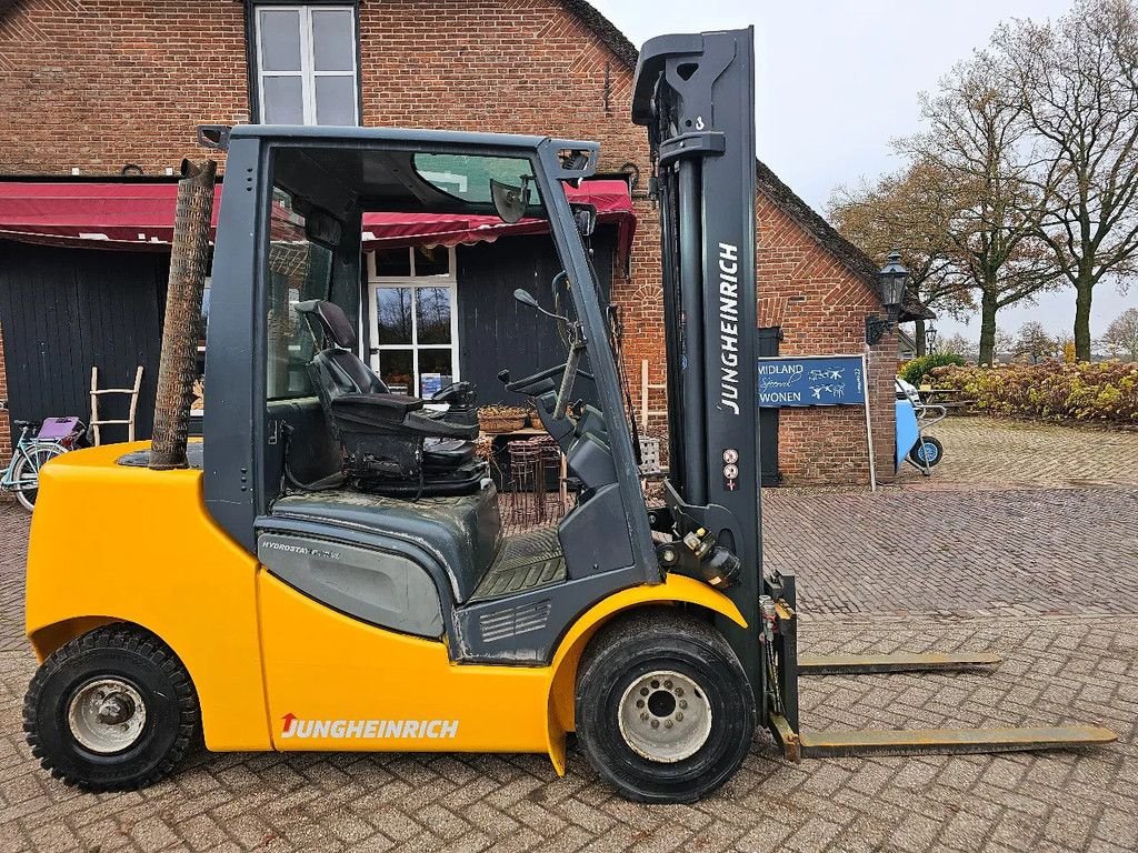 Frontstapler van het type Jungheinrich 3.5 tons diesel heftruck 2015 Trilplo 3e 4e functie, Gebrauchtmaschine in Scherpenzeel (Foto 1)