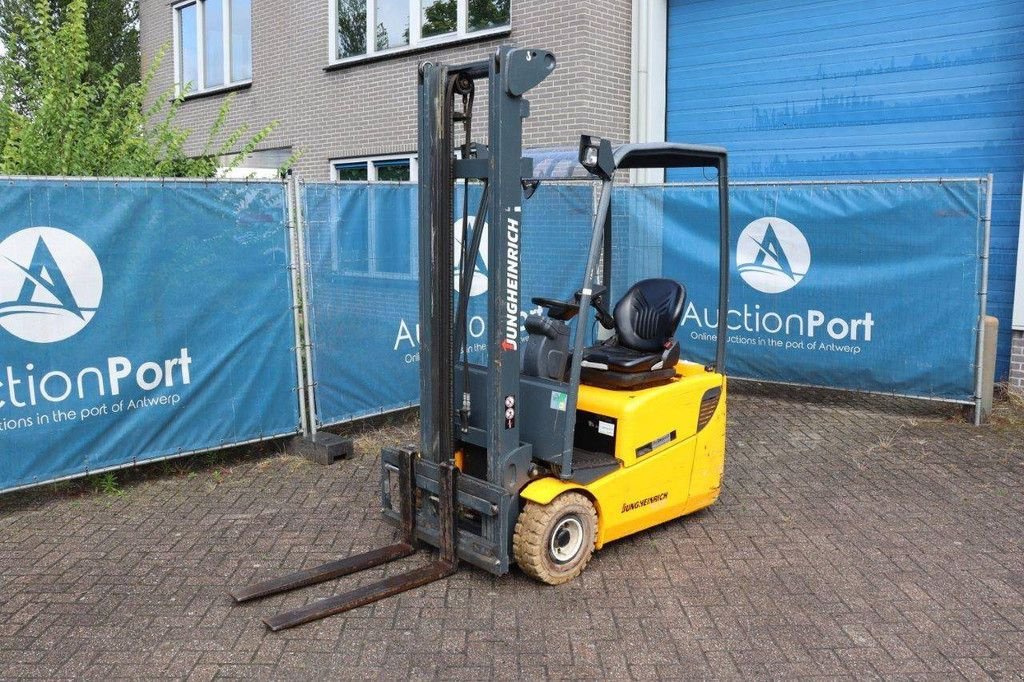 Frontstapler del tipo Jungheinrich EFG 113, Gebrauchtmaschine en Antwerpen (Imagen 9)