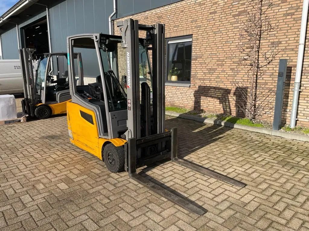 Frontstapler van het type Jungheinrich EFG 216 Elektra 1.6 ton Triplex Freelift Sideshift Elektra Heftr, Gebrauchtmaschine in VEEN (Foto 3)