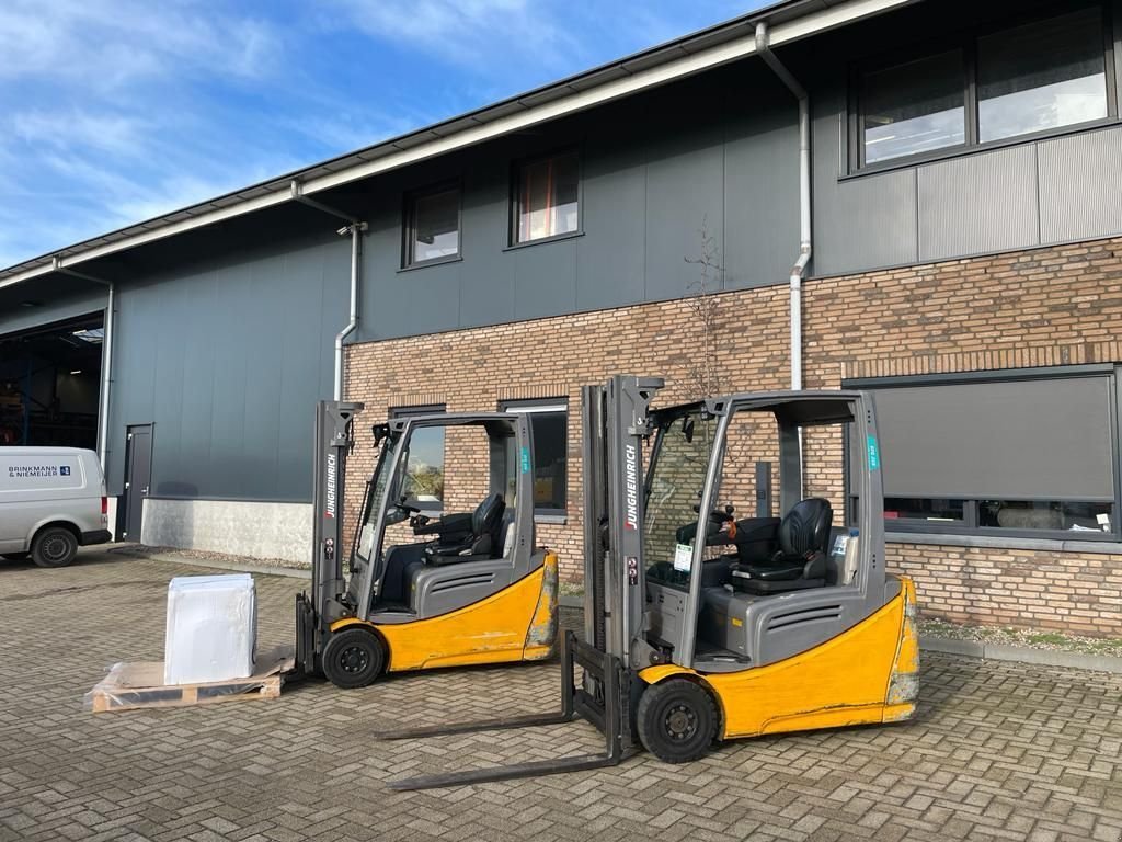 Frontstapler a típus Jungheinrich EFG 216 Elektra 1.6 ton Triplex Freelift Sideshift Elektra Heftr, Gebrauchtmaschine ekkor: VEEN (Kép 2)