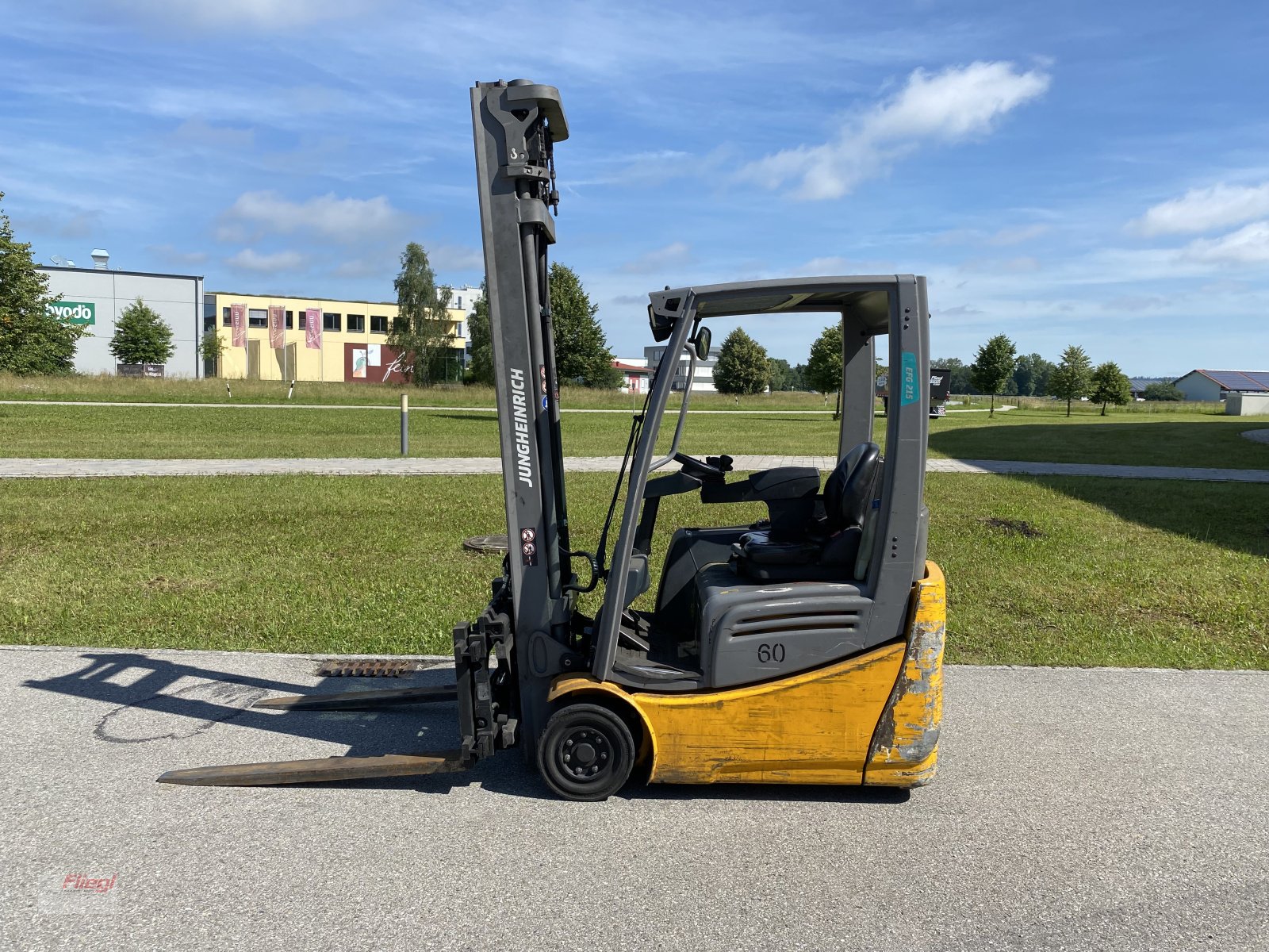 Frontstapler Türe ait Jungheinrich EFG 216, Gebrauchtmaschine içinde Mühldorf (resim 2)