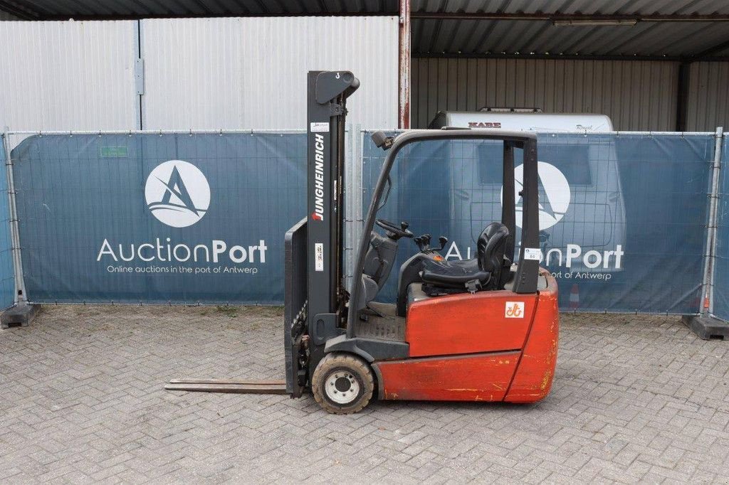 Frontstapler typu Jungheinrich EFG 218K, Gebrauchtmaschine w Antwerpen (Zdjęcie 2)