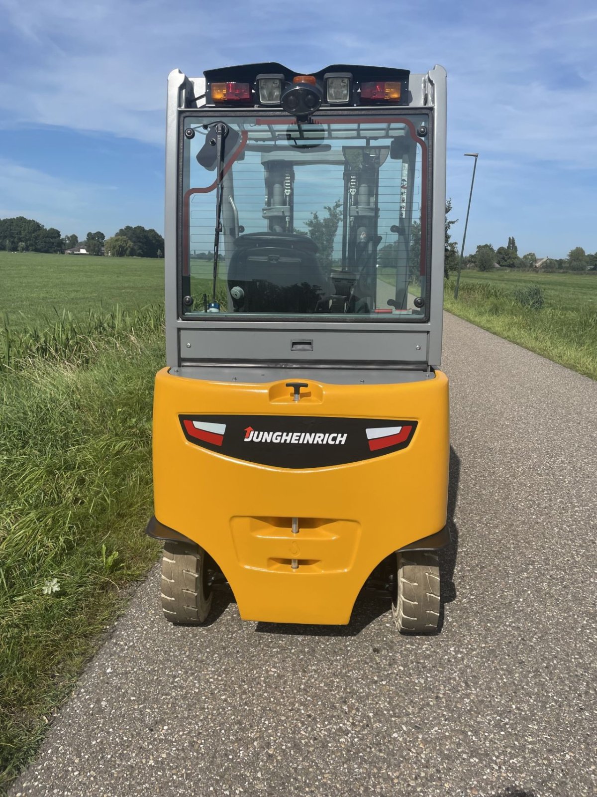 Frontstapler del tipo Jungheinrich EFG 425 K, Gebrauchtmaschine In Giessenburg (Immagine 2)