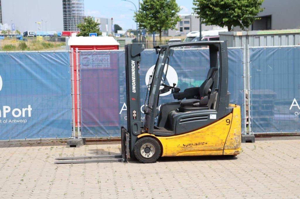 Frontstapler du type Jungheinrich EFG218, Gebrauchtmaschine en Antwerpen (Photo 1)