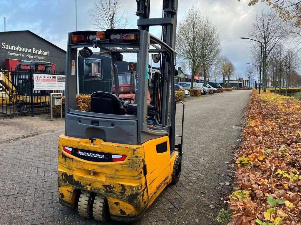 Frontstapler typu Jungheinrich EFG218K, Gebrauchtmaschine v Antwerpen (Obrázek 5)