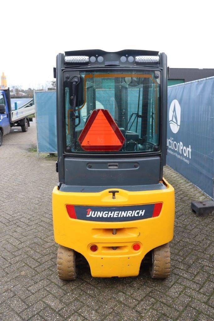 Frontstapler van het type Jungheinrich EFG320, Gebrauchtmaschine in Antwerpen (Foto 5)