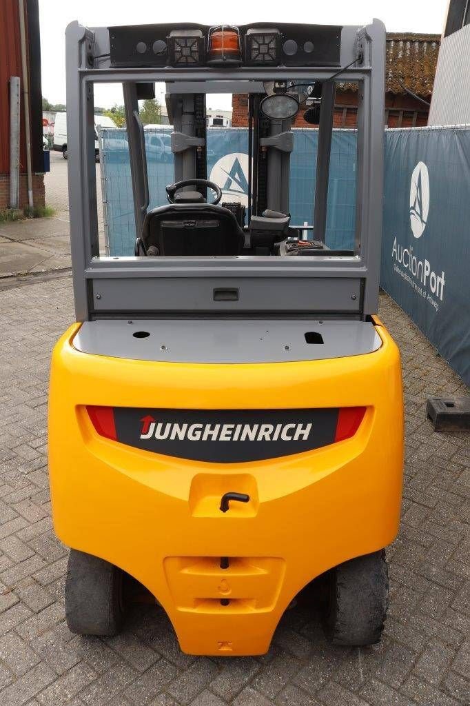 Frontstapler typu Jungheinrich EFG540, Gebrauchtmaschine w Antwerpen (Zdjęcie 4)