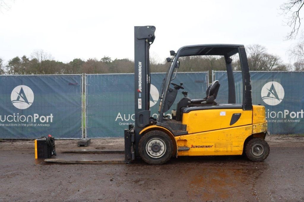 Frontstapler del tipo Jungheinrich EFG545, Gebrauchtmaschine en Antwerpen (Imagen 2)