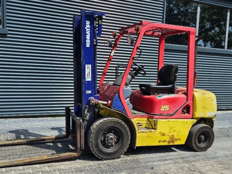 Frontstapler типа Komatsu FD 25, Gebrauchtmaschine в Scharsterbrug (Фотография 1)