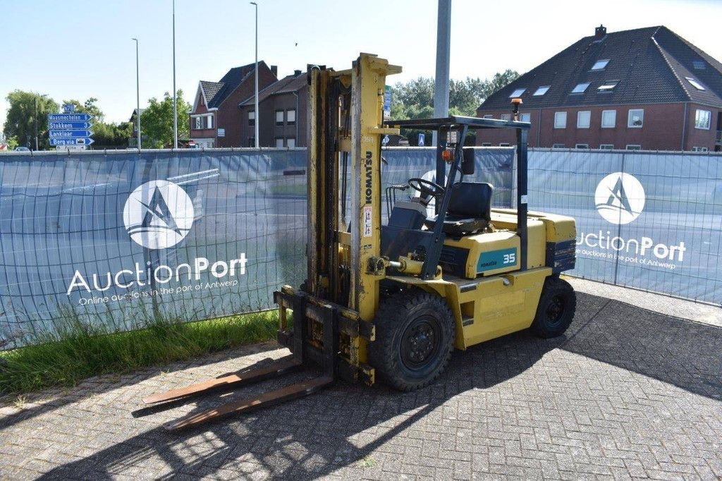 Frontstapler du type Komatsu FD35-5, Gebrauchtmaschine en Antwerpen (Photo 9)