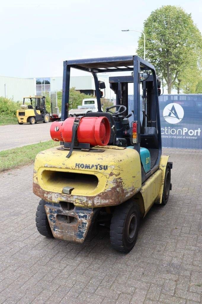 Frontstapler Türe ait Komatsu FG30T-1E1, Gebrauchtmaschine içinde Antwerpen (resim 7)