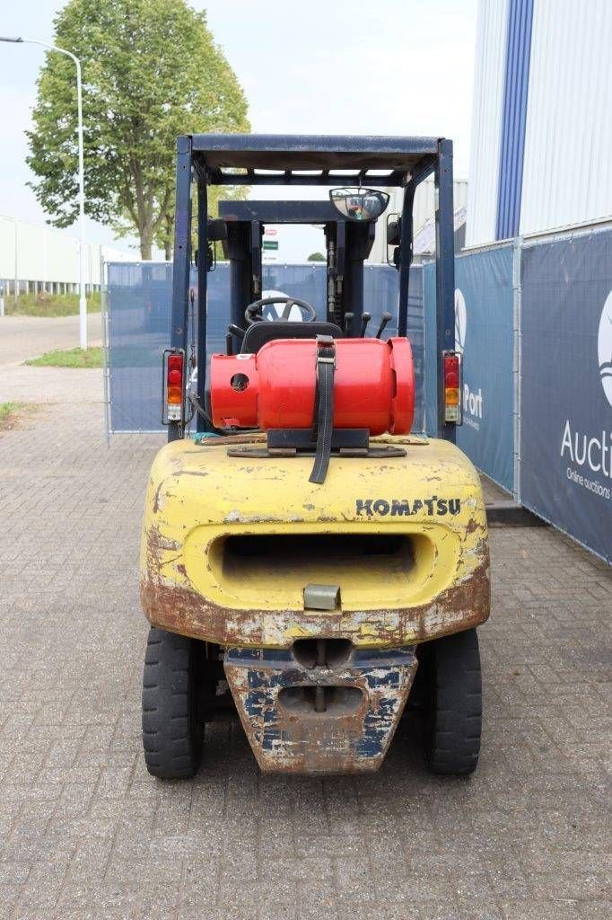 Frontstapler Türe ait Komatsu FG30T-1E1, Gebrauchtmaschine içinde Antwerpen (resim 5)