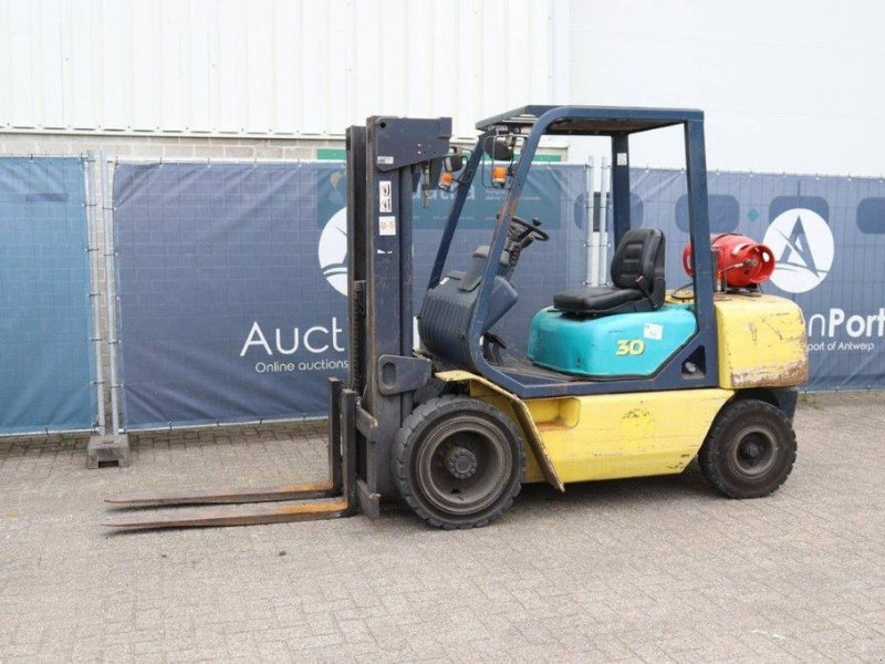 Frontstapler du type Komatsu FG30T-1E1, Gebrauchtmaschine en Antwerpen (Photo 1)