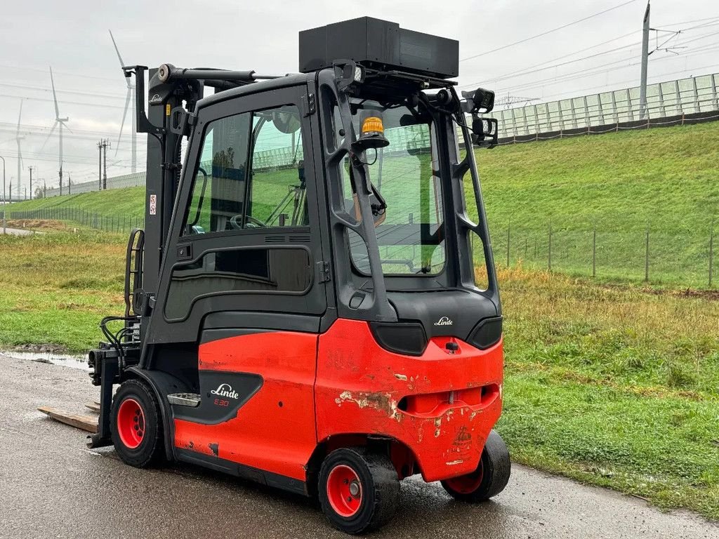 Frontstapler a típus Linde Airco luchtgeveerde stoel luxe E30HL-01/600, Gebrauchtmaschine ekkor: Zevenbergschen Hoek (Kép 3)