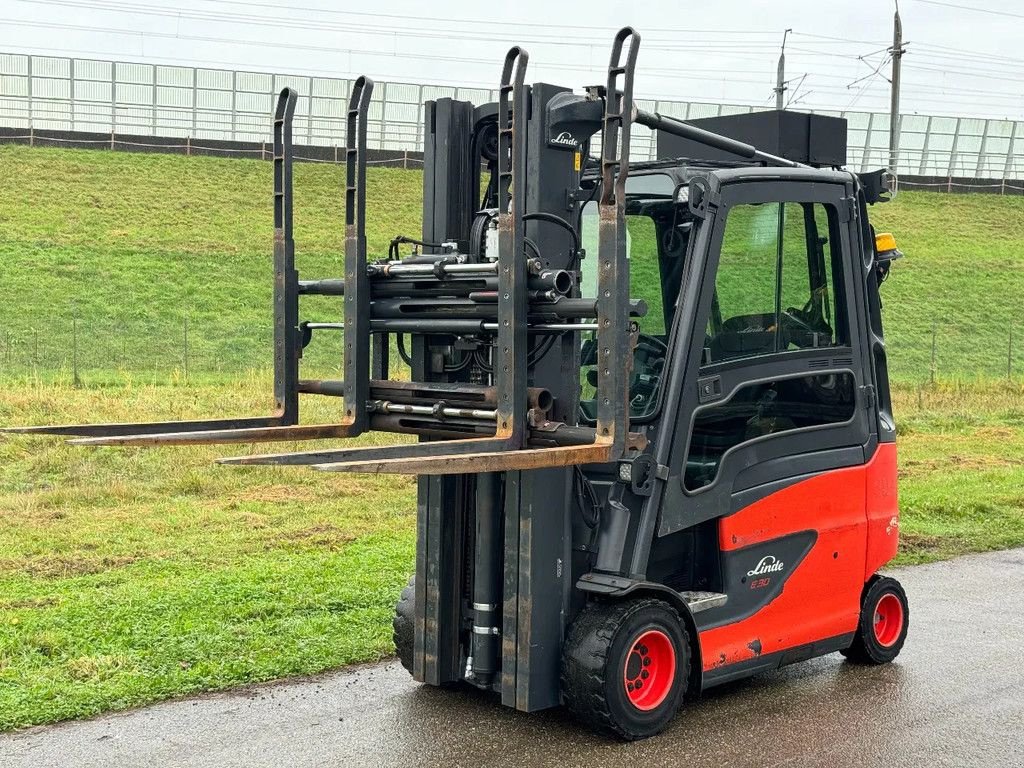 Frontstapler del tipo Linde Airco luchtgeveerde stoel luxe E30HL-01/600, Gebrauchtmaschine In Zevenbergschen Hoek (Immagine 8)