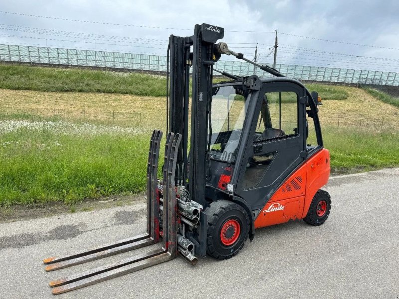 Frontstapler des Typs Linde Diesel H30D, Gebrauchtmaschine in Zevenbergschen Hoek