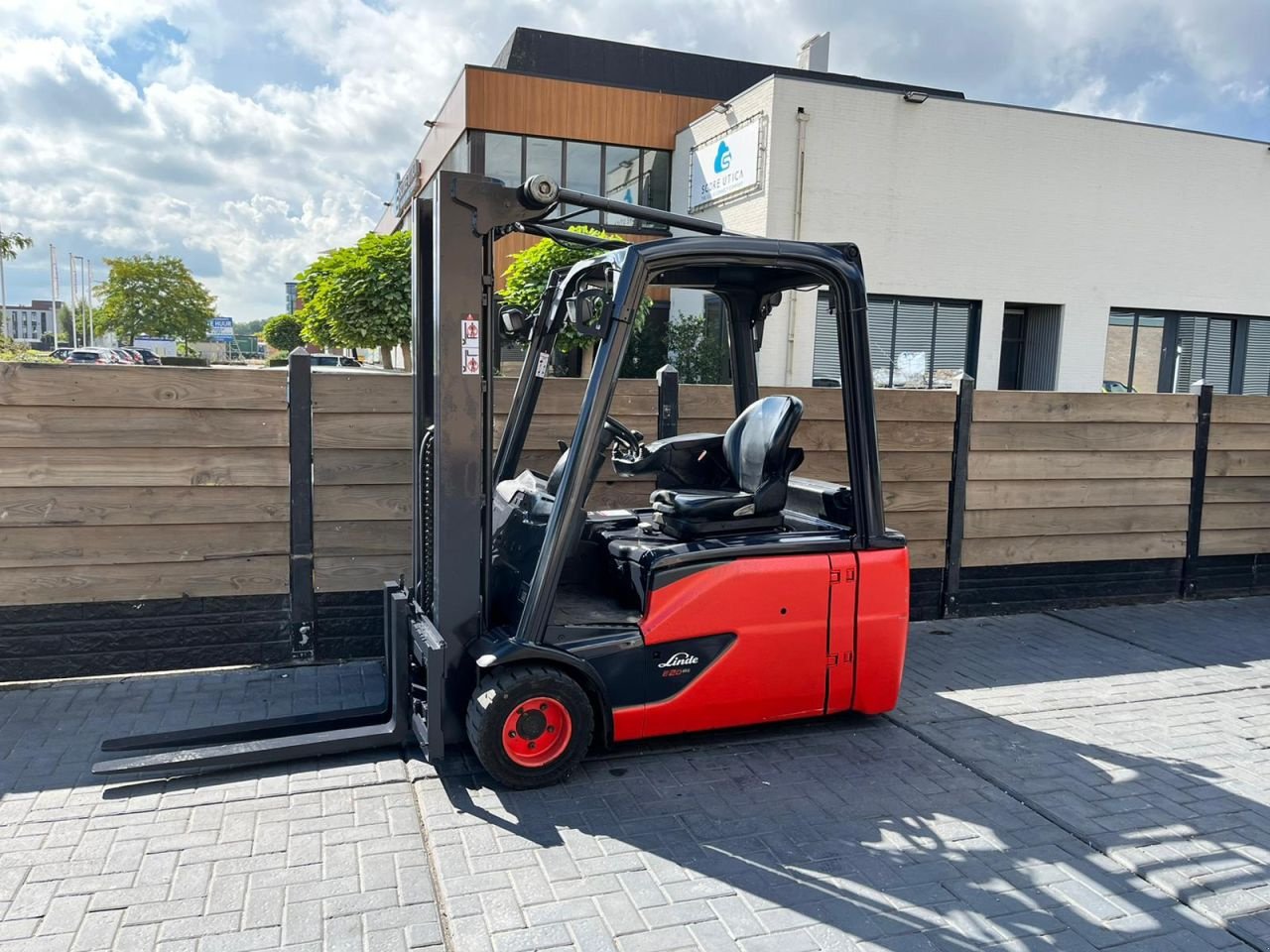 Frontstapler van het type Linde E 20L-02, Gebrauchtmaschine in Vianen (Foto 4)