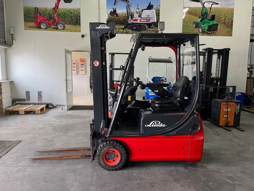 Frontstapler van het type Linde E14-02, Gebrauchtmaschine in Dronten (Foto 8)