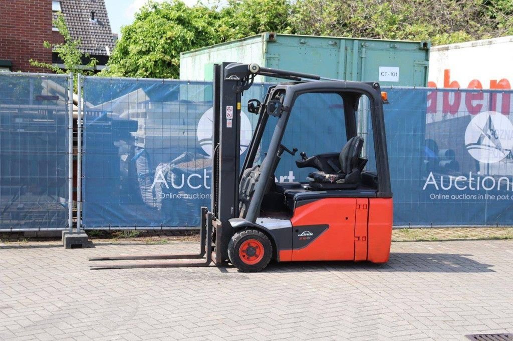 Frontstapler typu Linde E16-02, Gebrauchtmaschine v Antwerpen (Obrázok 1)