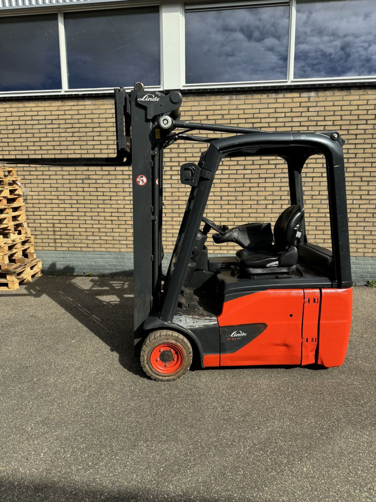 Frontstapler van het type Linde E16 EVO 386, Gebrauchtmaschine in Oldenzaal (Foto 5)