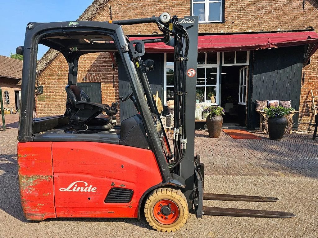 Frontstapler typu Linde E16 freelift sideschift bj 2012 elektrische heftruck, Gebrauchtmaschine v Scherpenzeel (Obrázek 1)